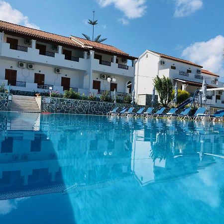 Aparthotel Tria Adelphia Arillas  Exterior foto